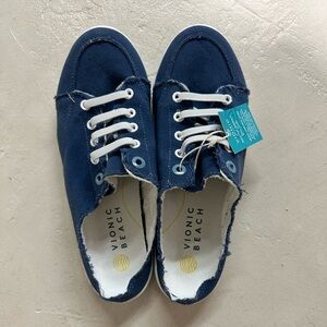 NWT VIONIC SLIP ON CANVAS SHOES